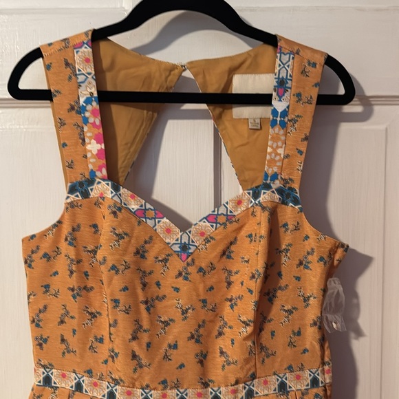 Modcloth NWOT Sleeveless Mustard Yellow Small Dress with Cutout in back - Picture 2 of 13